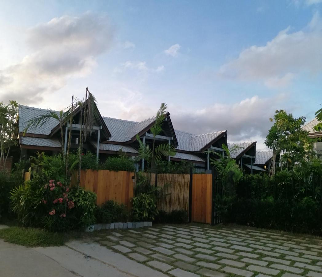 Jr Place Klong Muang Beach Exterior photo