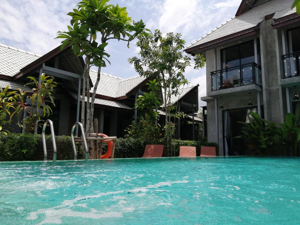 Jr Place Klong Muang Beach Exterior photo