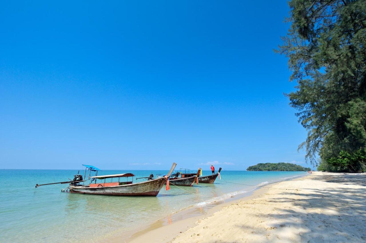 Jr Place Klong Muang Beach Exterior photo